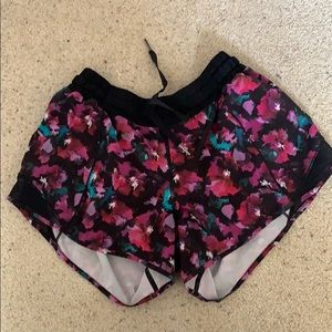 LULULEMON FLORAL SHORTS